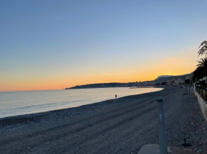 Appartamento incantevole a Menton fronte spiaggia